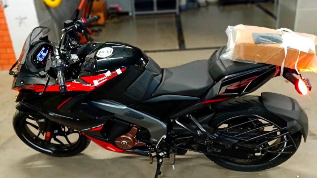Bajaj Pulsar RS200